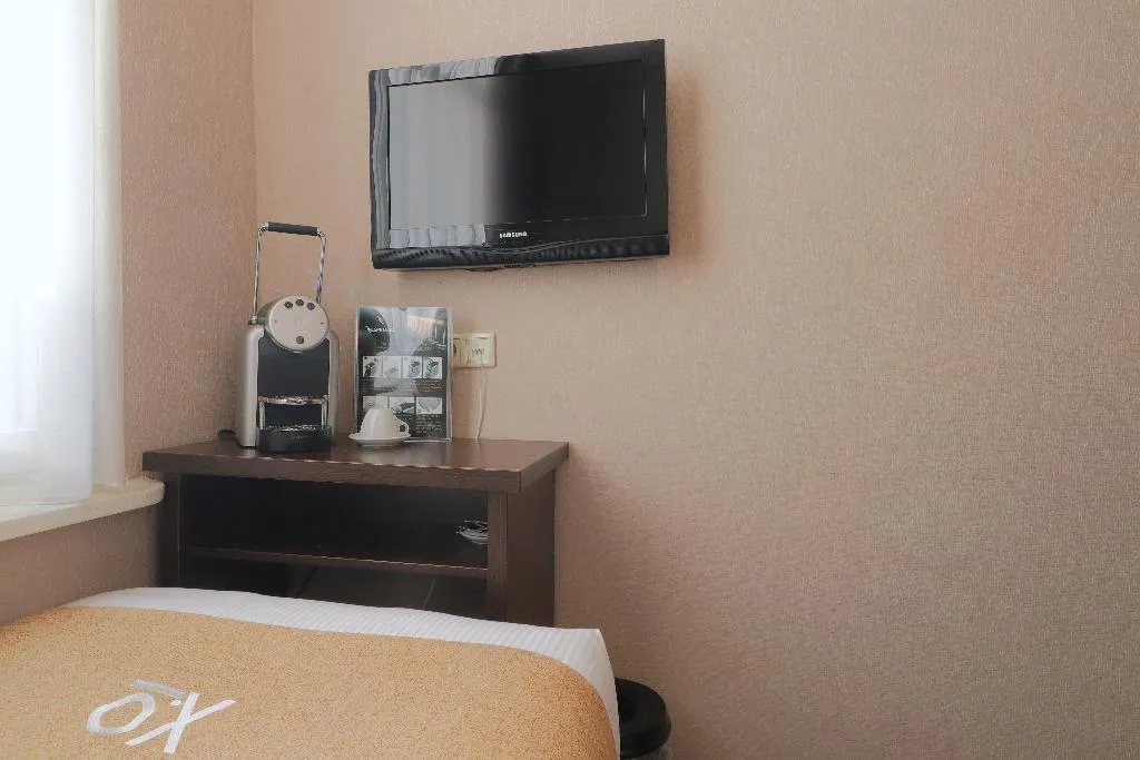 SINGLE BASIC Room, Hotel Van Gogh, Amsterdam