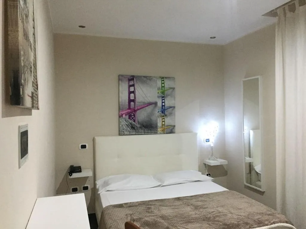 Room, Hotel Glem, Naples
