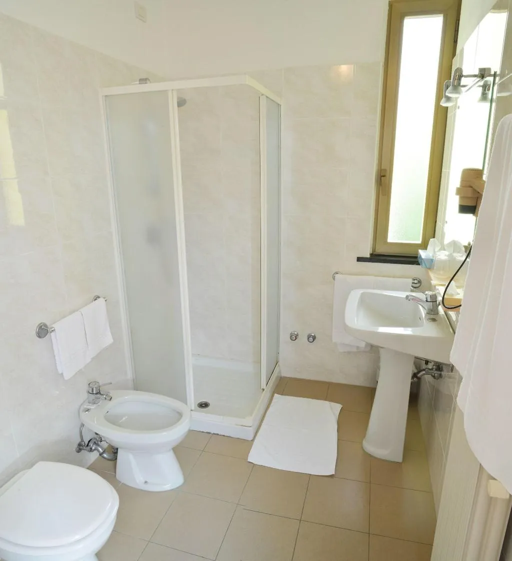 Room, Hotel Venezia, Milan