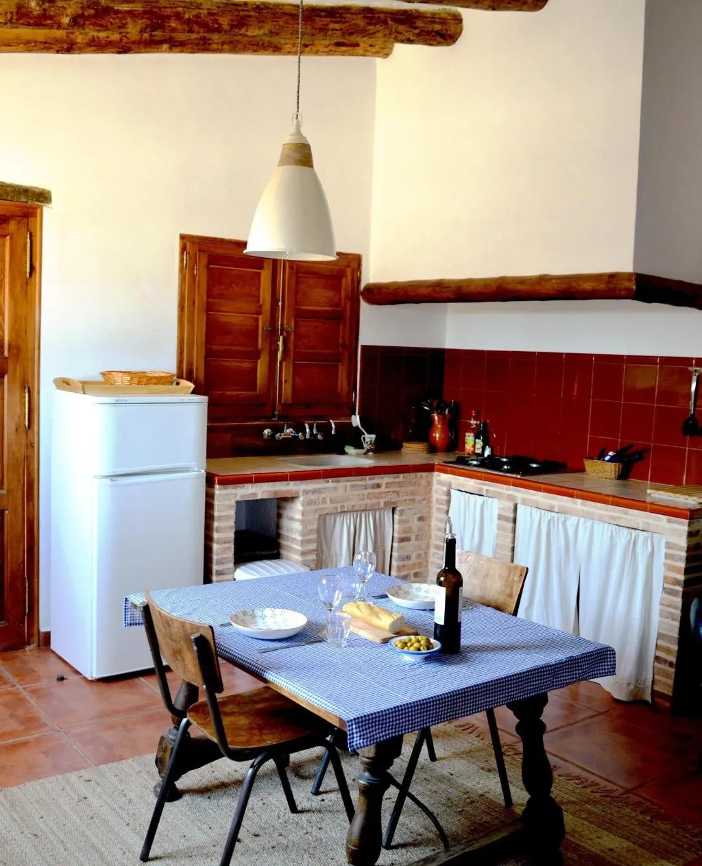 Room, Benali, Valencia