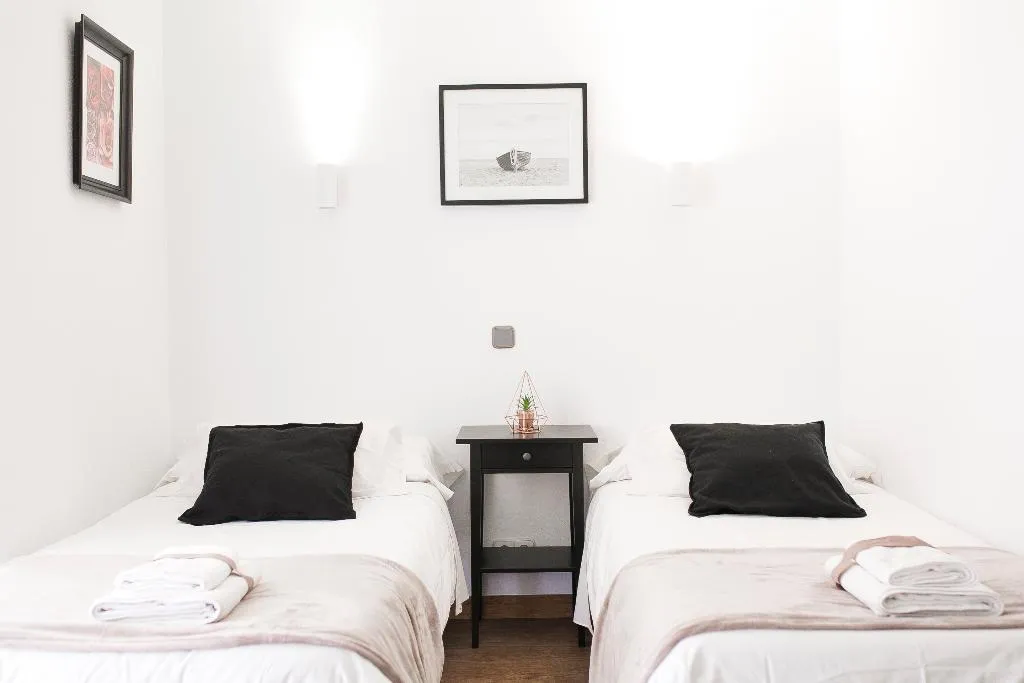 Room, CH La Bañezana, Madrid