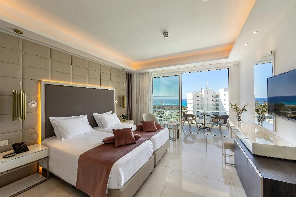 TWIN SIDE SEA VIEW Room, Chrysomare Beach Hotel & Resort, Cyprus