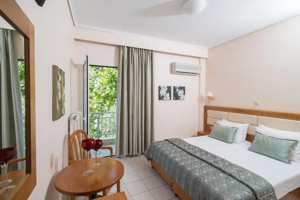Double or Twin ECONOMY Room, Regina Mare Hotel, Thessaloniki