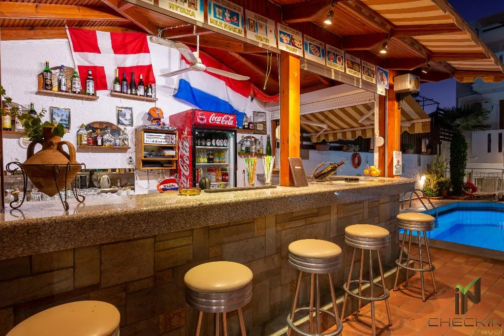 Bar, Galini, Crete