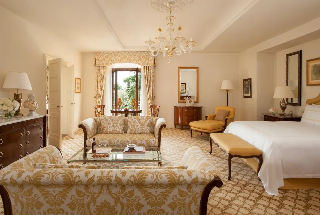 SUITE DELUXE EXECUTIVE Room, Four Seasons Hotel Firenze, Florence