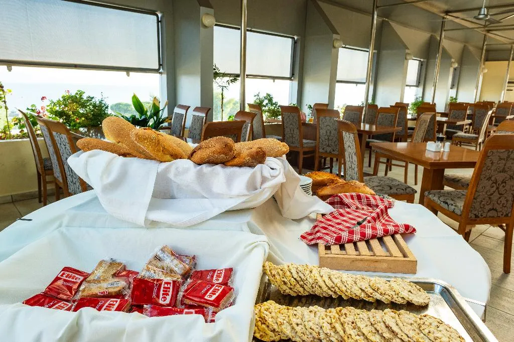 Restaurant, Dolphin Resort Hotel, Athens