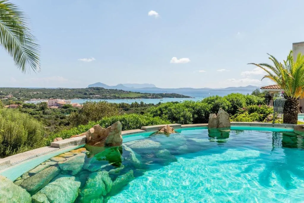Pool, Petra Bianca, Olbia