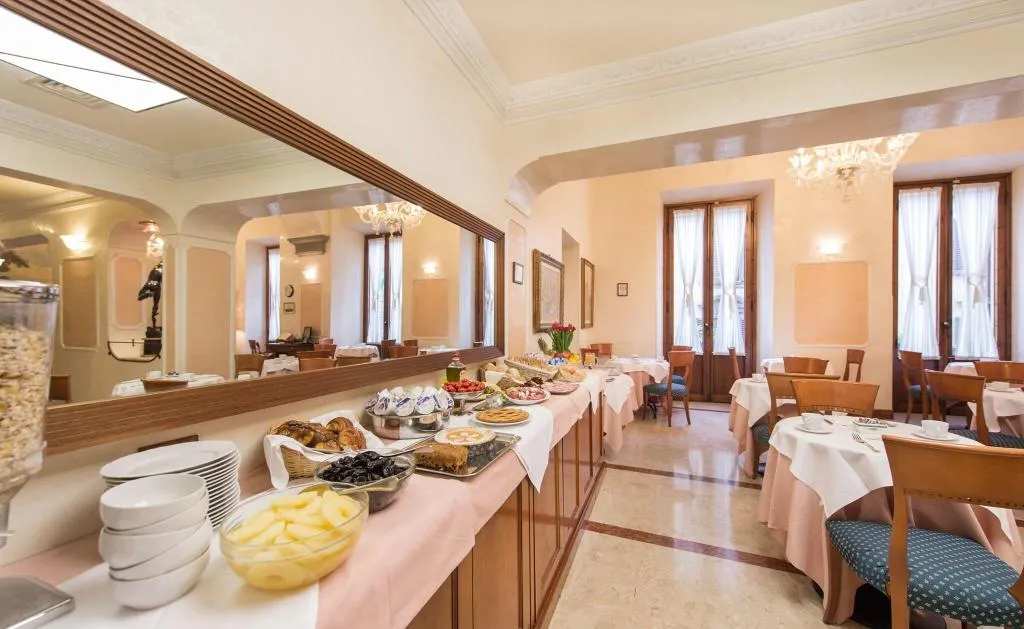 Restaurant, Strozzi Palace Hotel, Florence