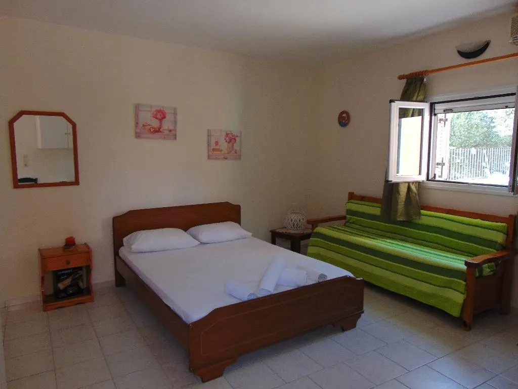 STUDIO STANDARD Room, Marina Studios, Kefallinia