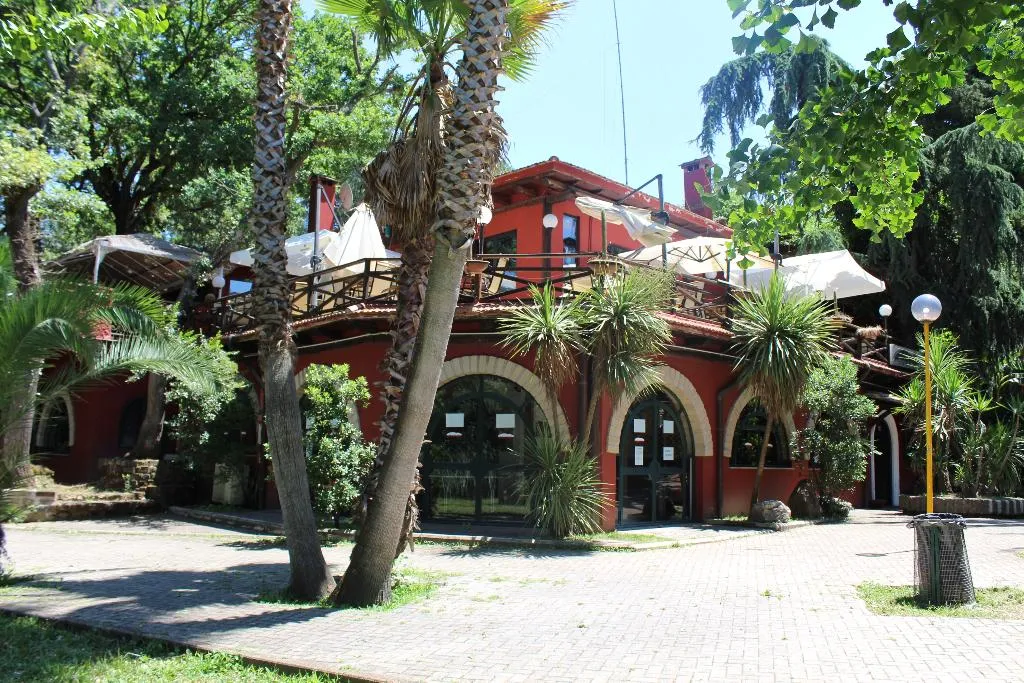 Restaurant, Seven Hills Village, Rome