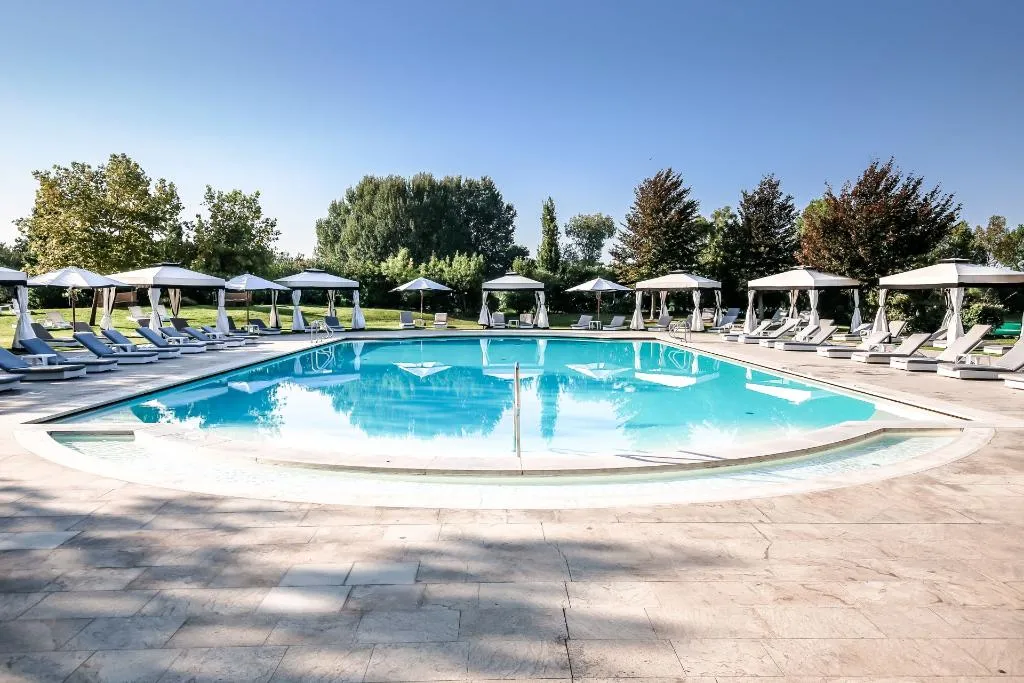 Pool, San Clemente Palace, Venice