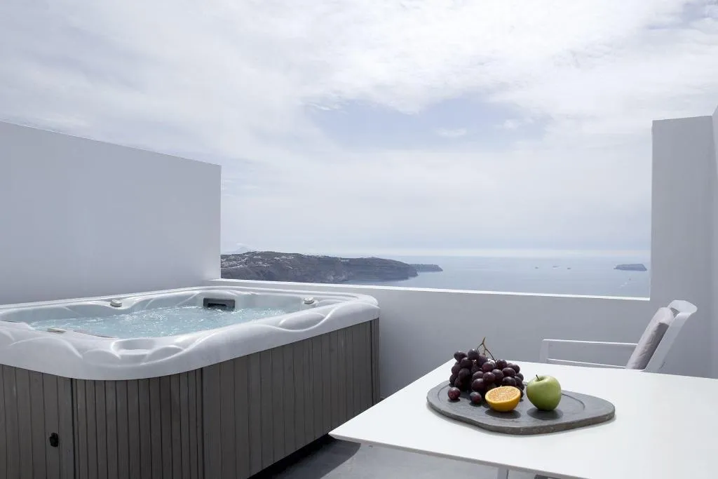 Room, May Seven Suites Hotel, Santorini