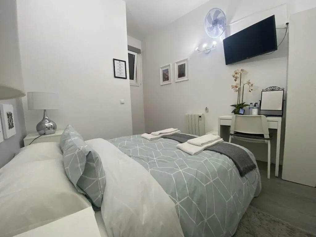 Room, Residencial Triunfo, Porto