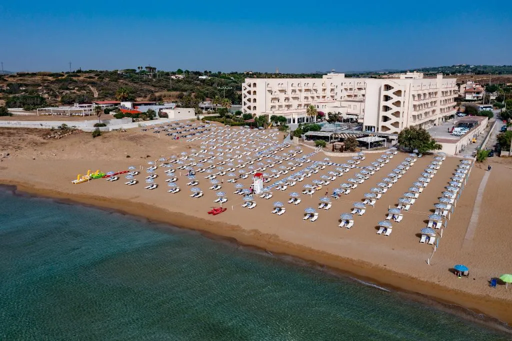 Beach, Hotel Club Eloro, Catania