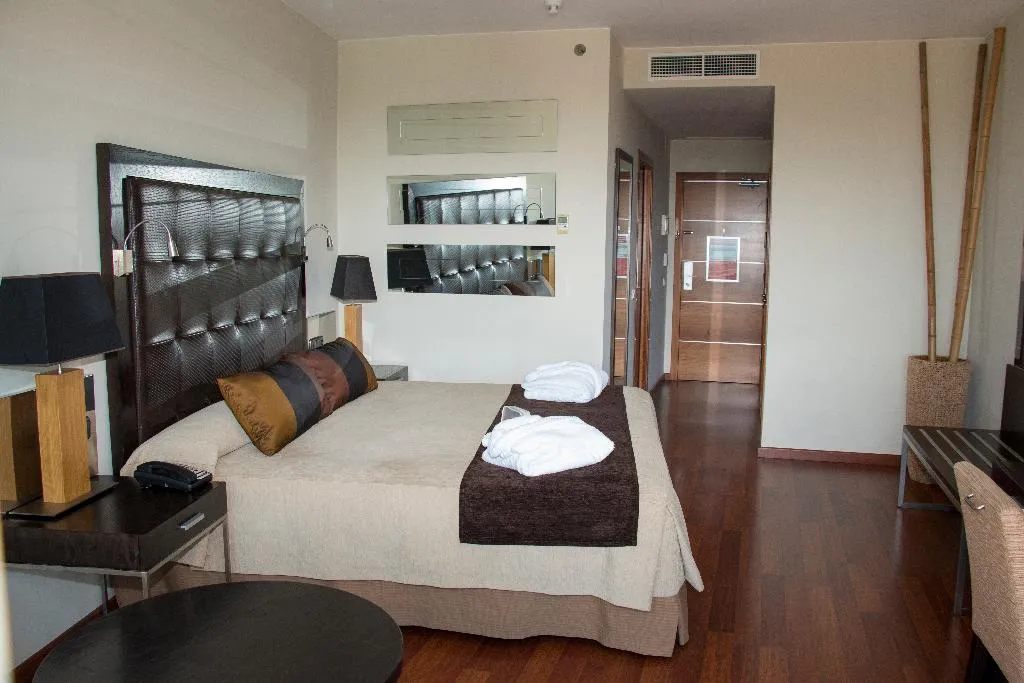 Double or Twin DELUXE SEA VIEW Room, Senator Banus, Costa Del Sol