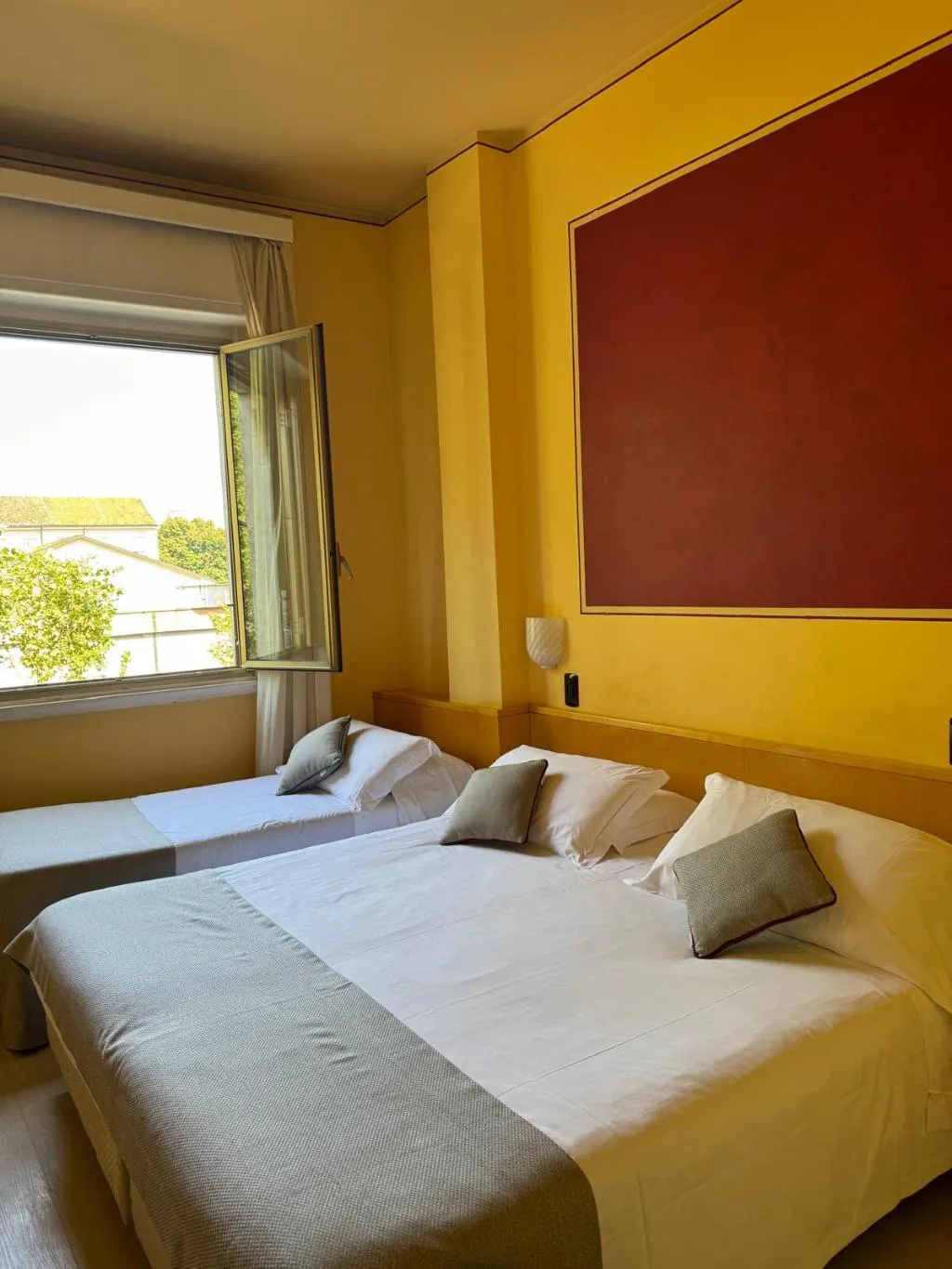 DOUBLE STANDARD Room, Hotel Sant´Ambroeus, Milan