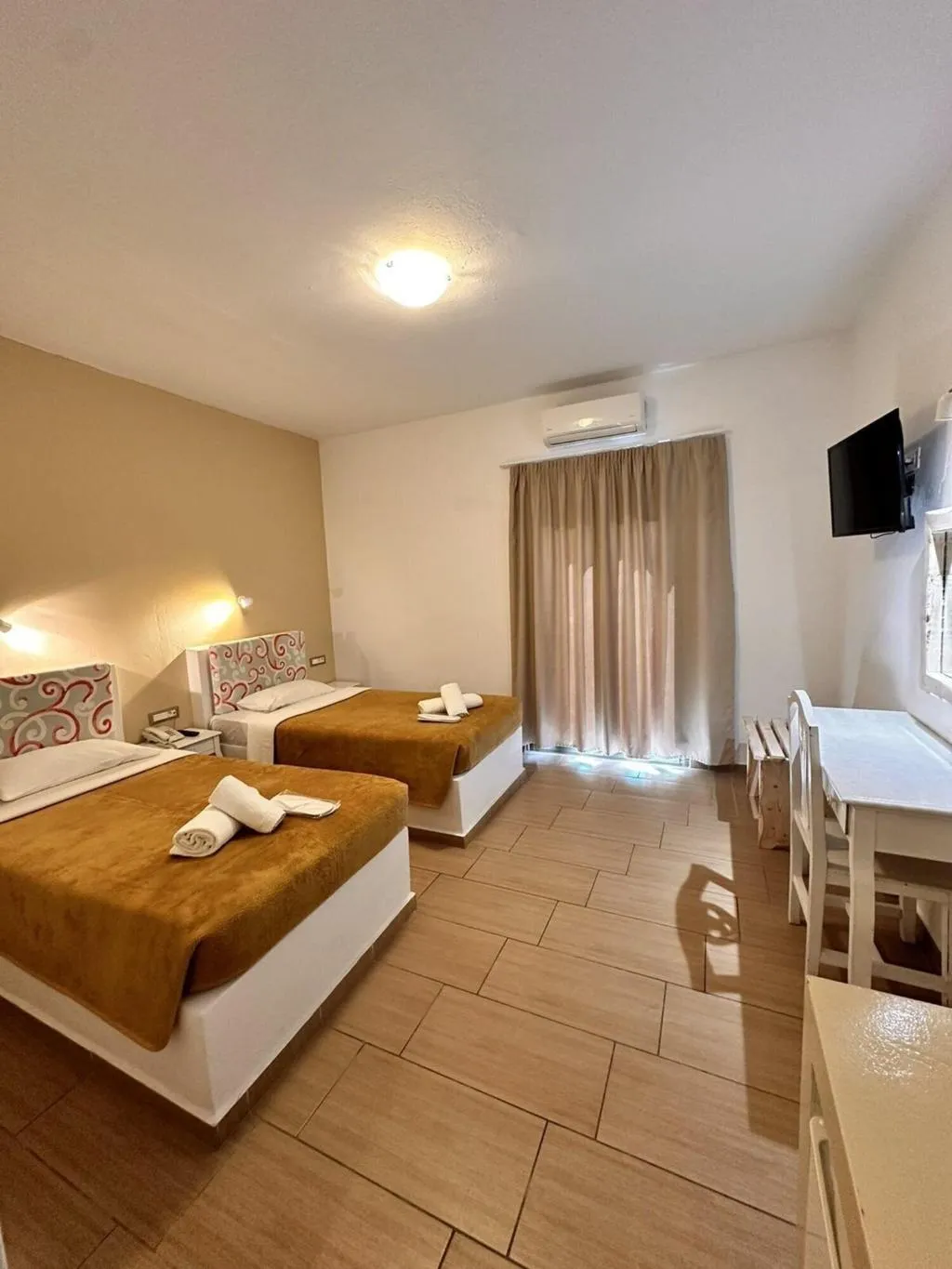 Room, Olympic, Santorini