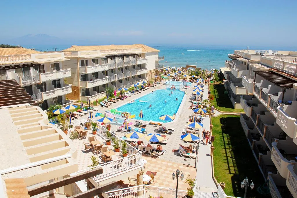 Room, Zante Maris, Zante