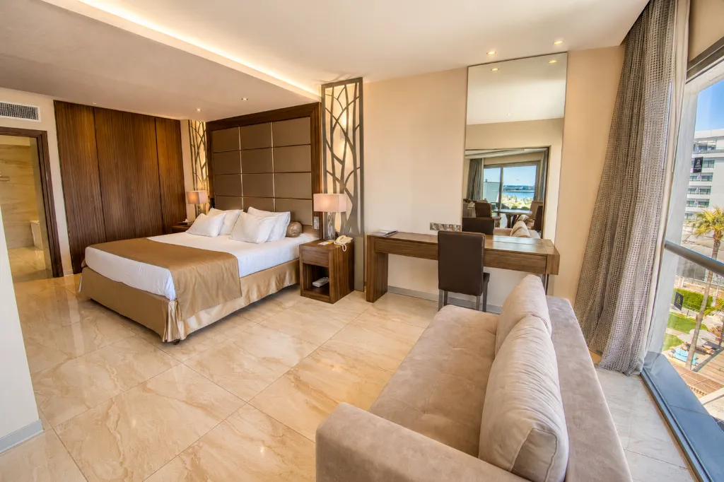 SUITE DELUXE BEACH FRONT Room, Adams Beach Hotel, Cyprus