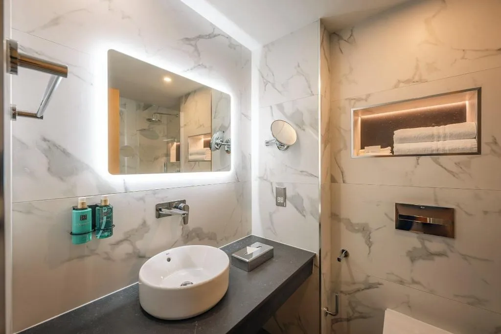 TRIPLE TWO BEDS Room, Grand Canal Hotel, Dublin