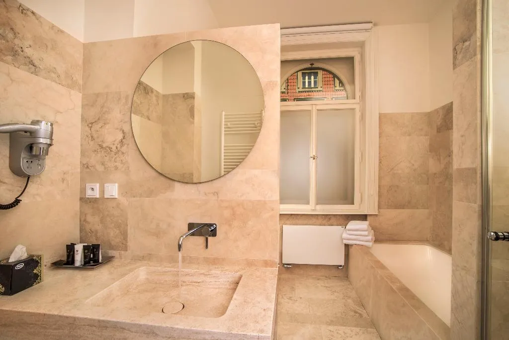 DOUBLE LUXURY Room, Golden Crown, Prague