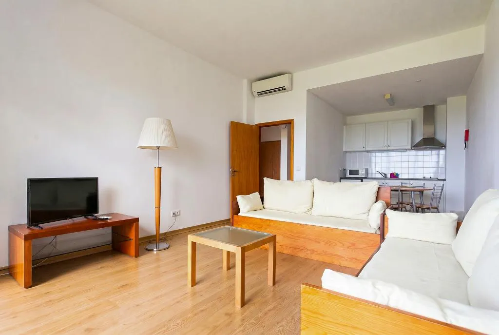 APARTMENT CAPACITY 2 ONE BEDROOM Room, Colombo, Azores