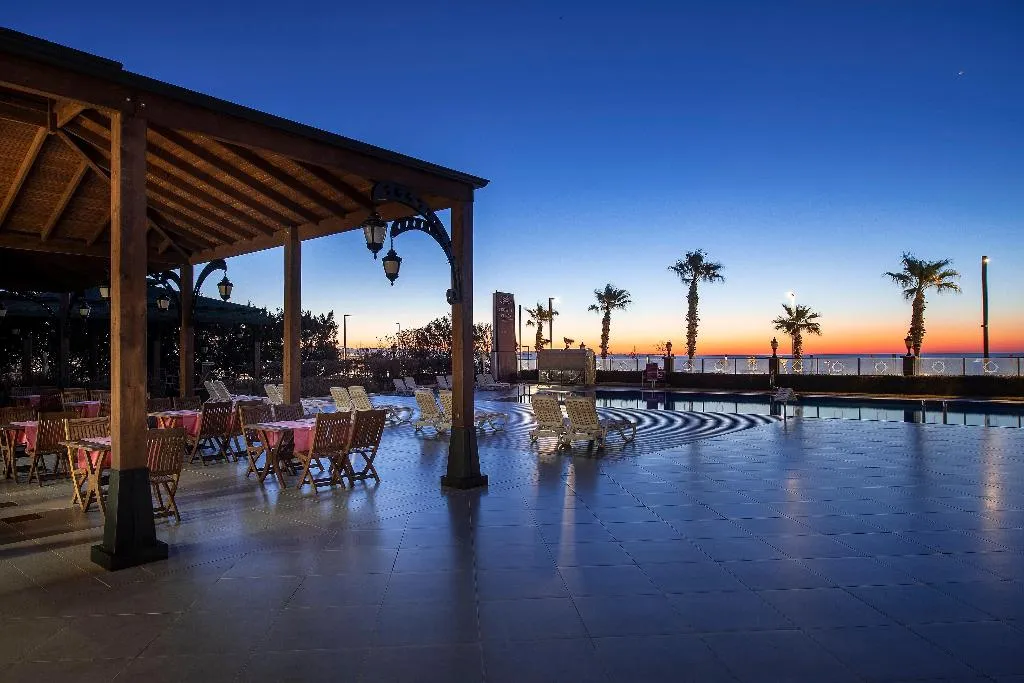 Pool, Crowne Plaza Antalya, Antalya