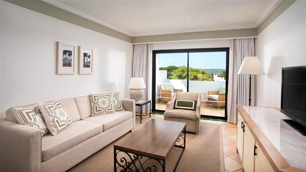 Room, Pine Cliffs Hotel, a Luxury Collection Resort, Algarve