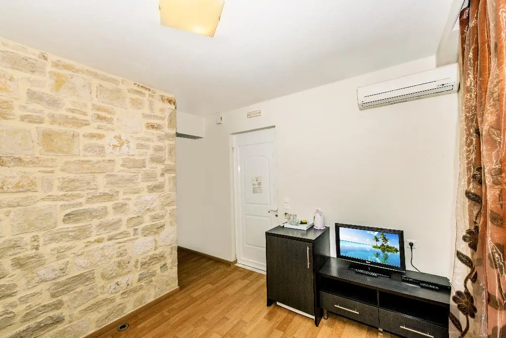 JUNIOR SUITE STANDARD Room, RG Village Crete, Crete