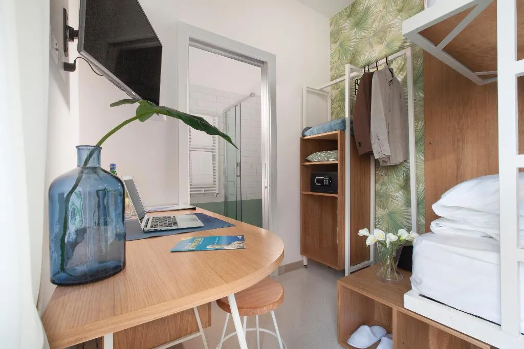 TWIN BUNK BED Room, Unconventional Sorrento Coast, Naples