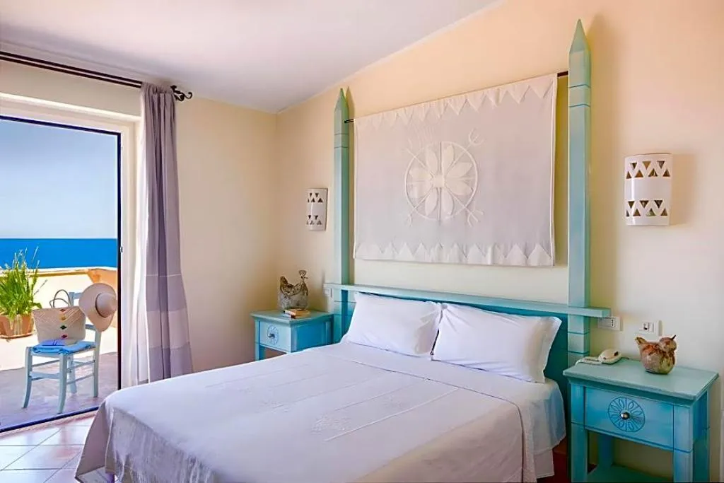 TRIPLE SEA VIEW Room, LH Pedraladda Resort, Alghero
