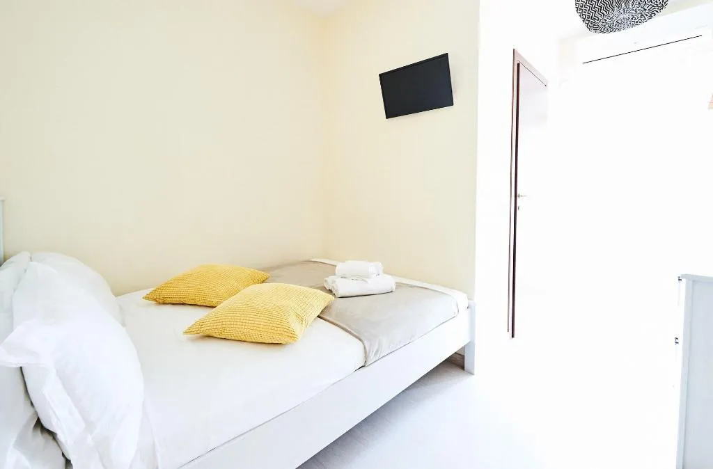 Room, Bnb Drive In, Rome
