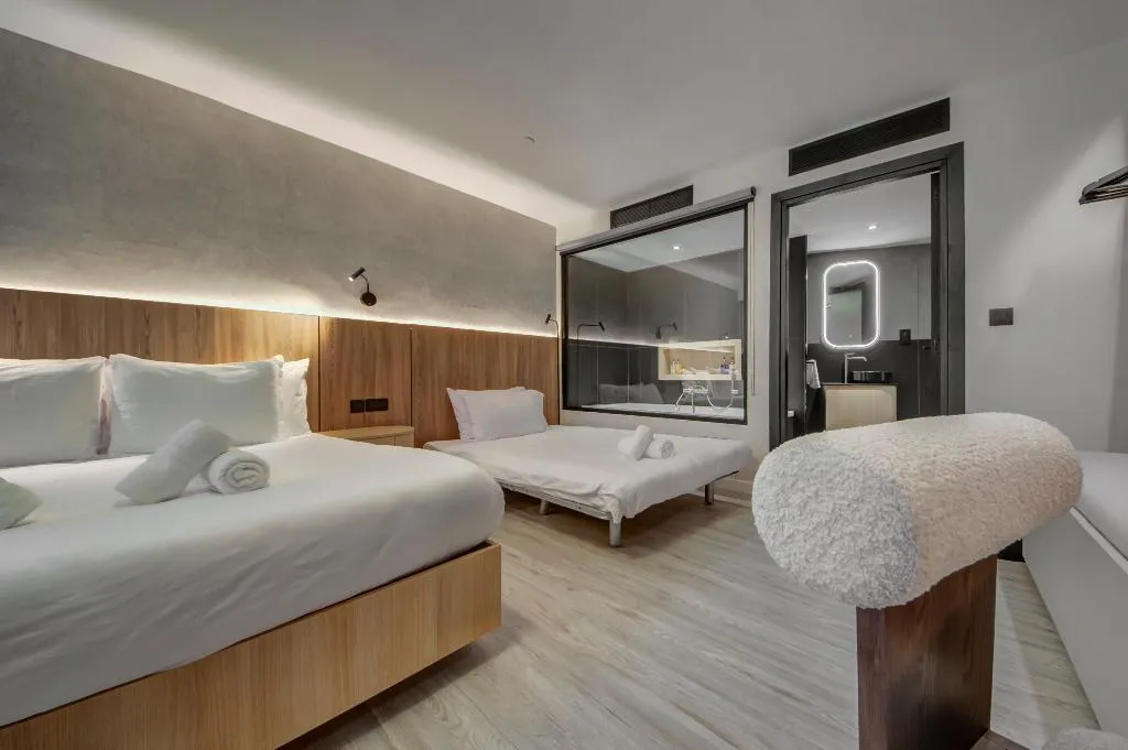 TRIPLE PREMIUM SUPERIOR Room, Noru Hotel, Malta