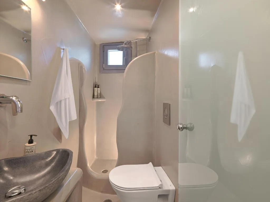 TWIN Accesible Deluxe  Room, Tatakis Design Hotel, Fira, Santorini