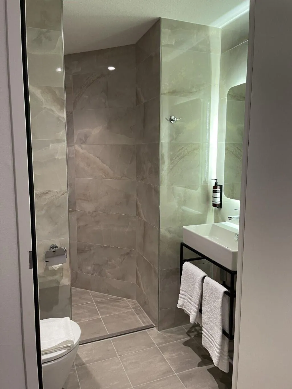 Room, OZO Hotels Antares Amsterdam Schiphol Airport, Amsterdam