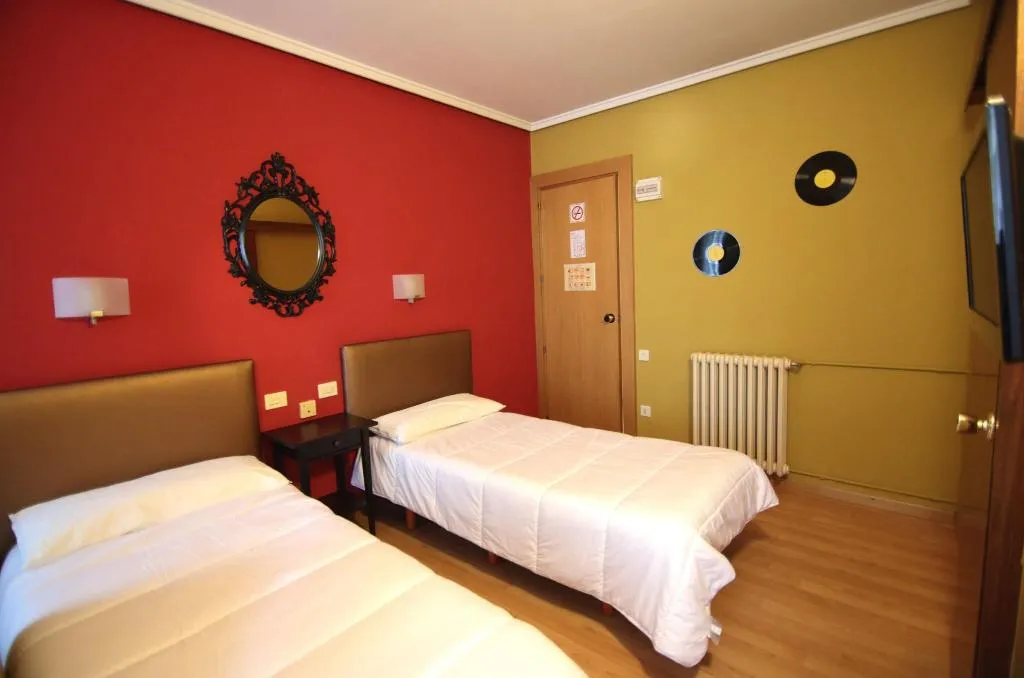 TWIN STANDARD Room, Casual de la Música Valencia, Valencia