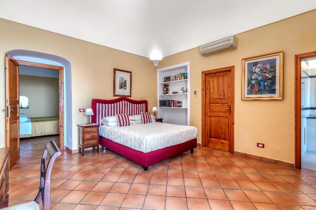 APARTMENT DELUXE SEA VIEW Room, Villarena Relais, Naples