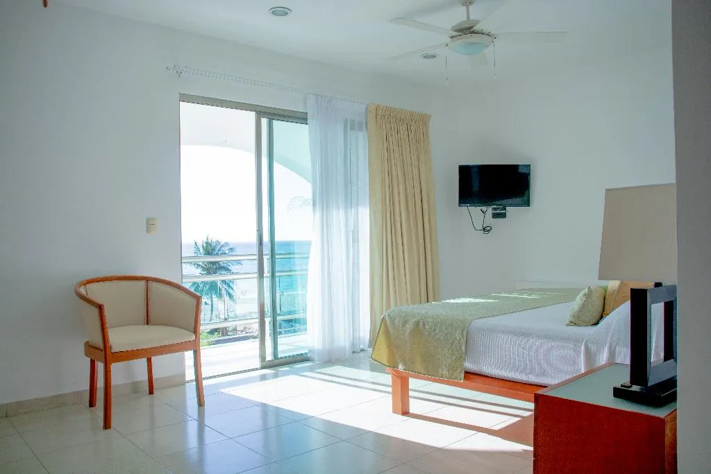 JUNIOR SUITE STANDARD Room, Casa Melissa, Playa Del Carmen