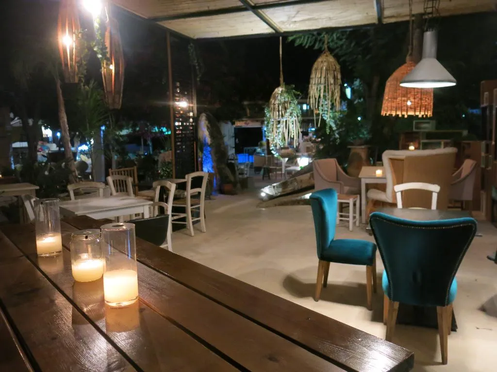 Lobby, Gorgona Studios, Rhodes