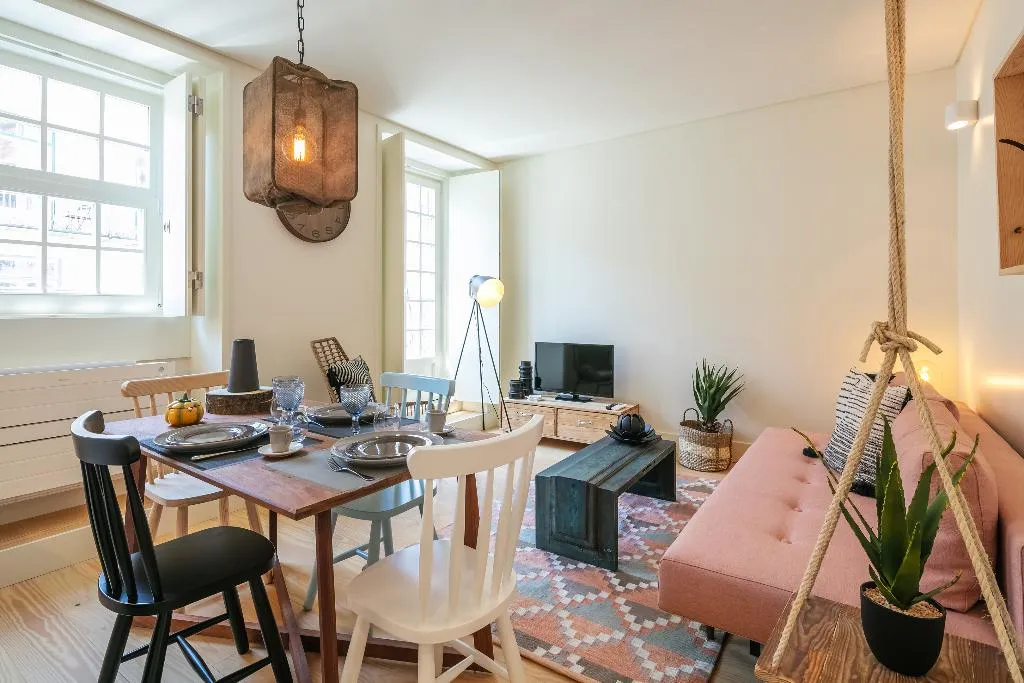 APARTMENT SUPERIOR ONE BEDROOM Room, Almaria - Edificio Officina Real, Lisbon