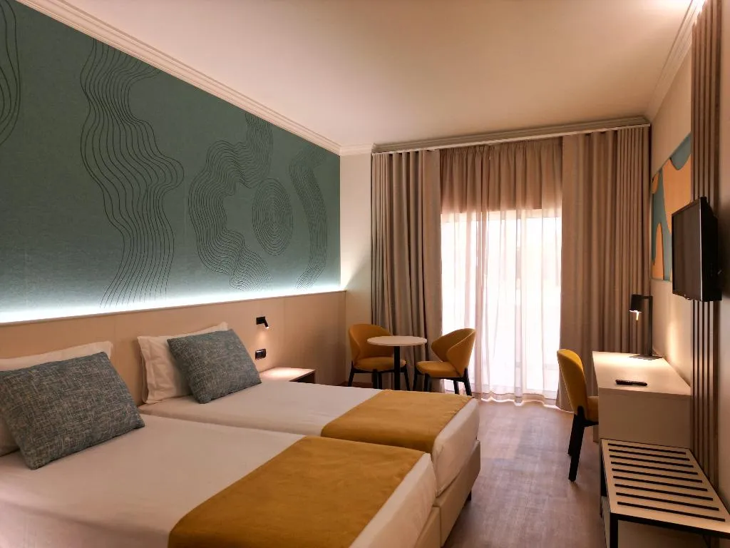 DOUBLE POOL VIEW Room, Ukino Palmeiras Village Family Resort, Algarve