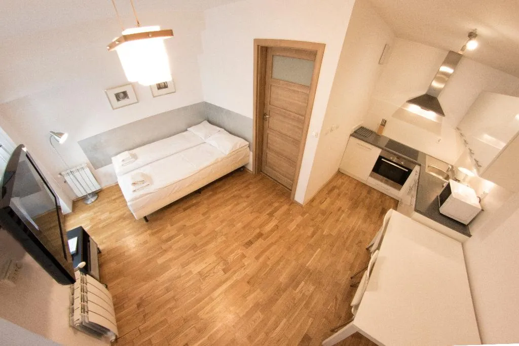 STUDIO CAPACITY 2 Room, Yourplace Biskupia Apartments, Krakow