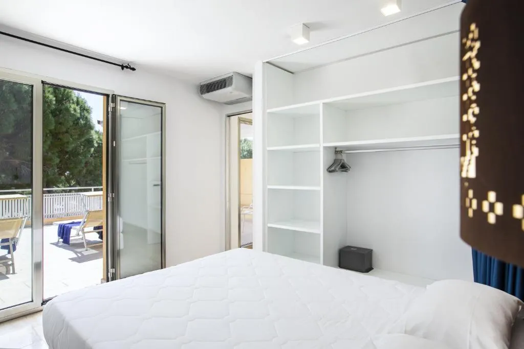 SUITE TWO BEDROOMS WITH TERRACE Room, Tirreno Resort, Olbia