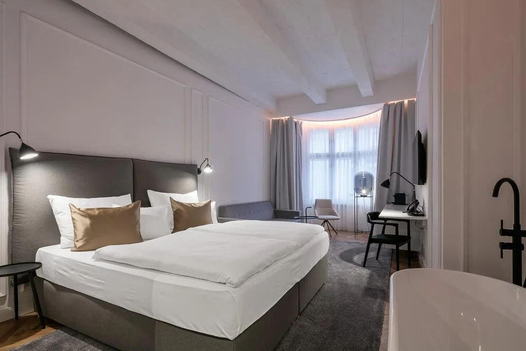 DOUBLE DELUXE ONE BEDROOM Room, Pytloun Boutique Hotel Prague, Prague