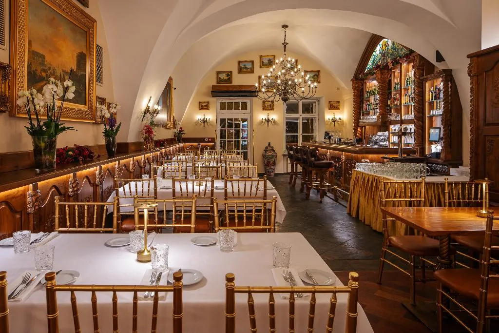 Restaurant, Iron Gate Hotel & Suites Prague by BHG, Prague