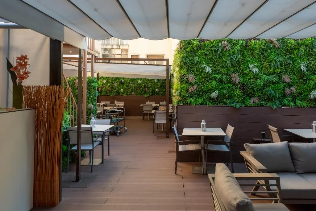 Terrace, Dinya Lisbon Hotel & Lounge Bar, Lisbon