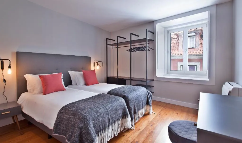 APARTMENT SUPERIOR THREE BEDROOMS Room, Lisbon Five Stars Apartments Combro 7, Lisbon