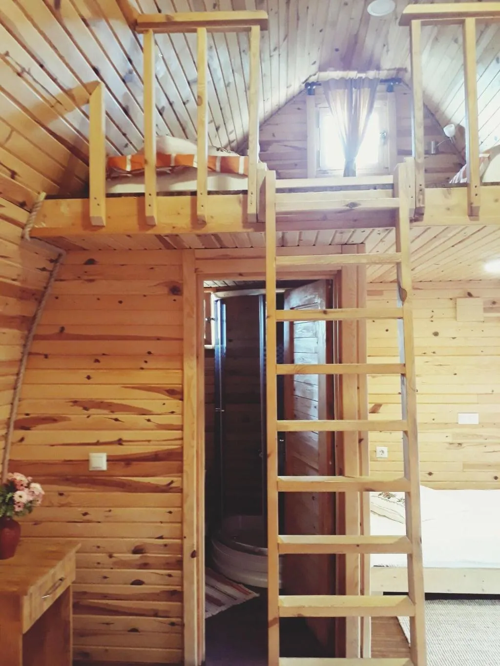 Room, Otantik Tas Ev, Dalaman