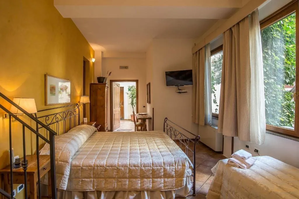 Room, Relais Le Clarisse, Rome