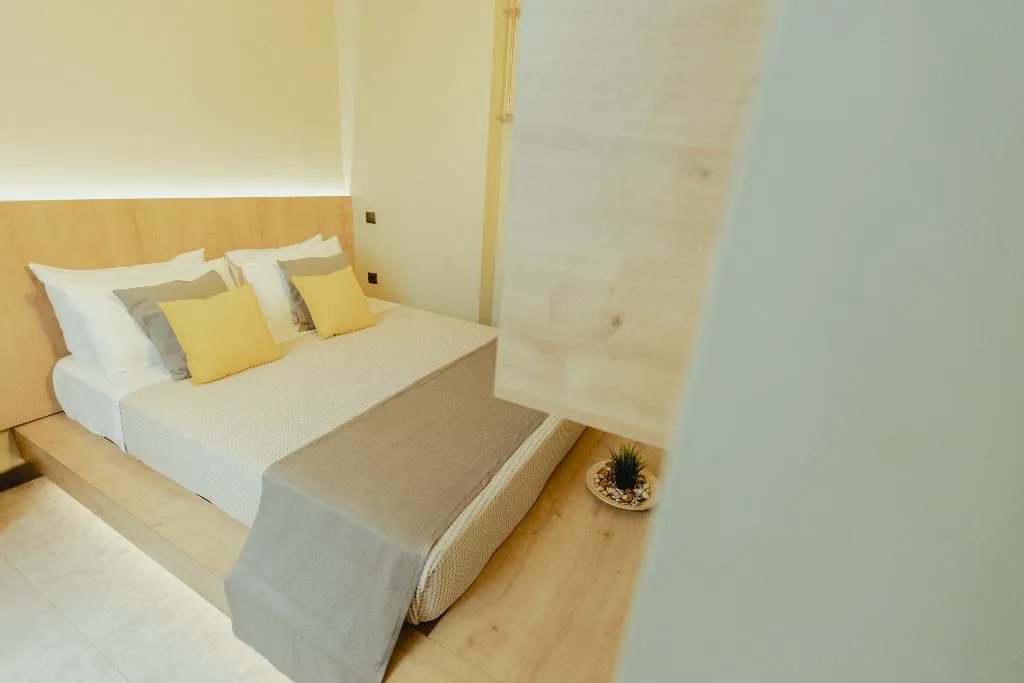 DOUBLE STANDARD Room, Metis Uls, Athens